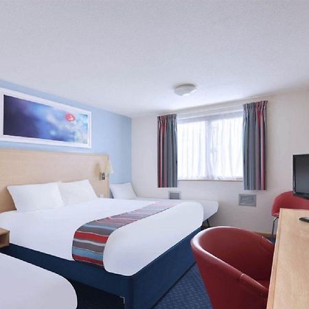 Travelodge Bedford Wyboston Esterno foto