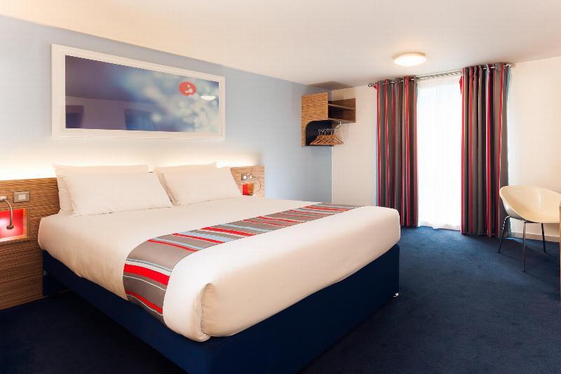 Travelodge Bedford Wyboston Esterno foto